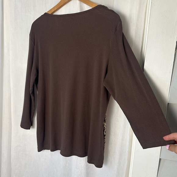 3/$20💥 Liz Claiborne Mixed Media Animal Print & Lace Stretchy V- Neck Blouse‎ - Picture 9 of 16